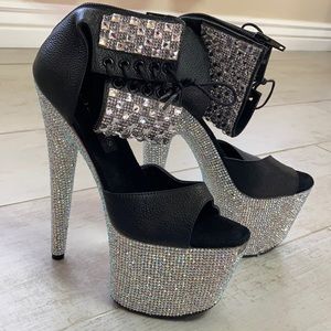 KARO RHiNESTONE LEATHER HEELS